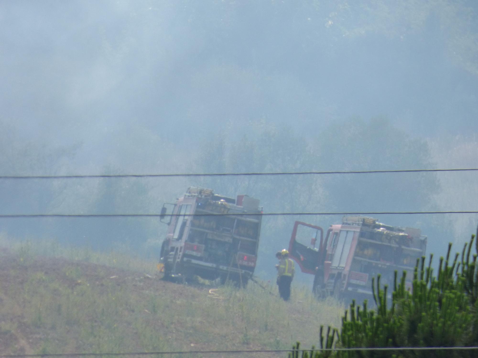 Un incendi ha cremat 3,5 hectàrees al costat de l'Ap7 a Vilafant