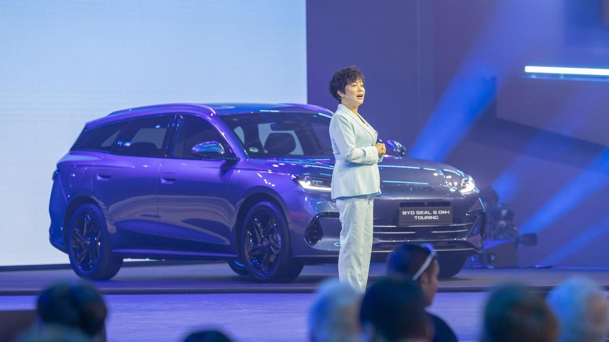 Stella Li, vicepresidenta ejecutiva de BYD