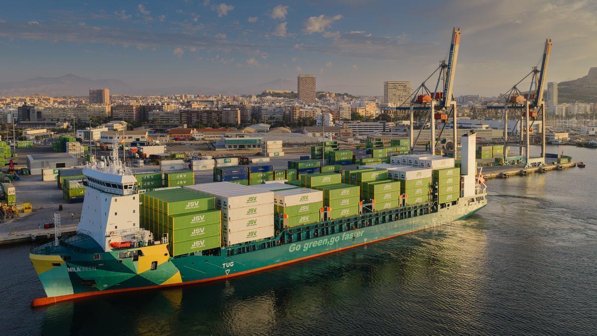 JSV combina ferrocarril, carretera y transporte marítimo para ofrecer conexiones puerta a puerta con las Islas