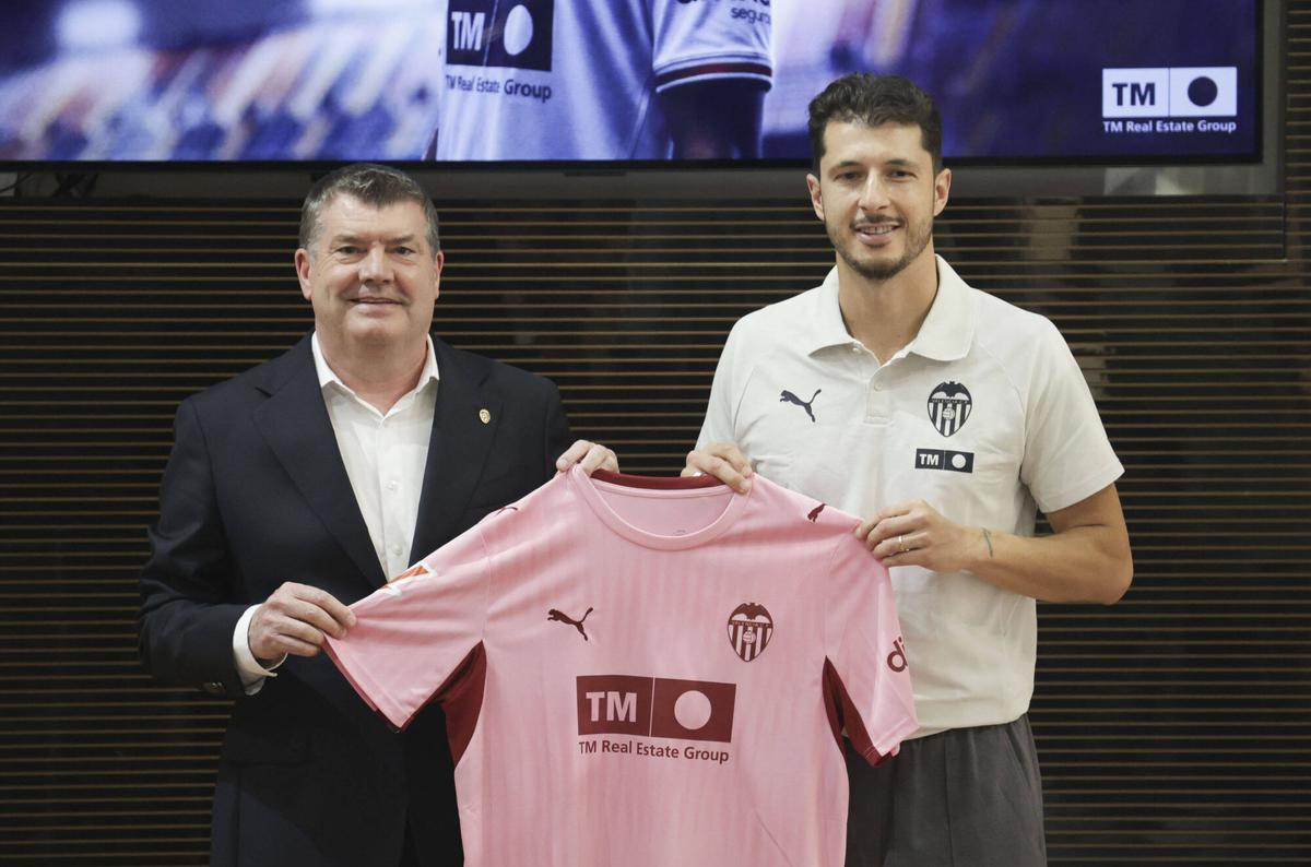 Guido Rodríguez, futbolista del Valencia hasta 2028