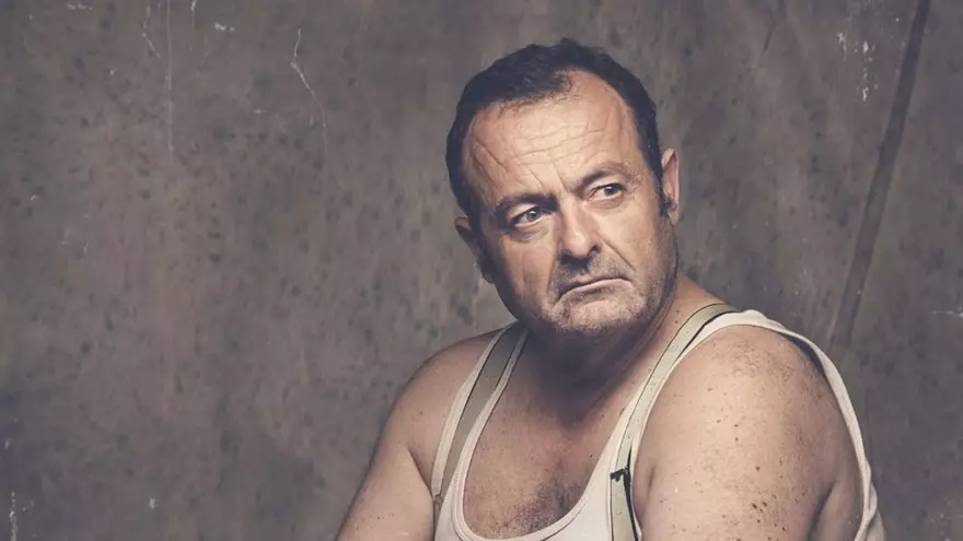 'El enterrador', la obra de teatro que es «un bofetón emocional», en A Coruña