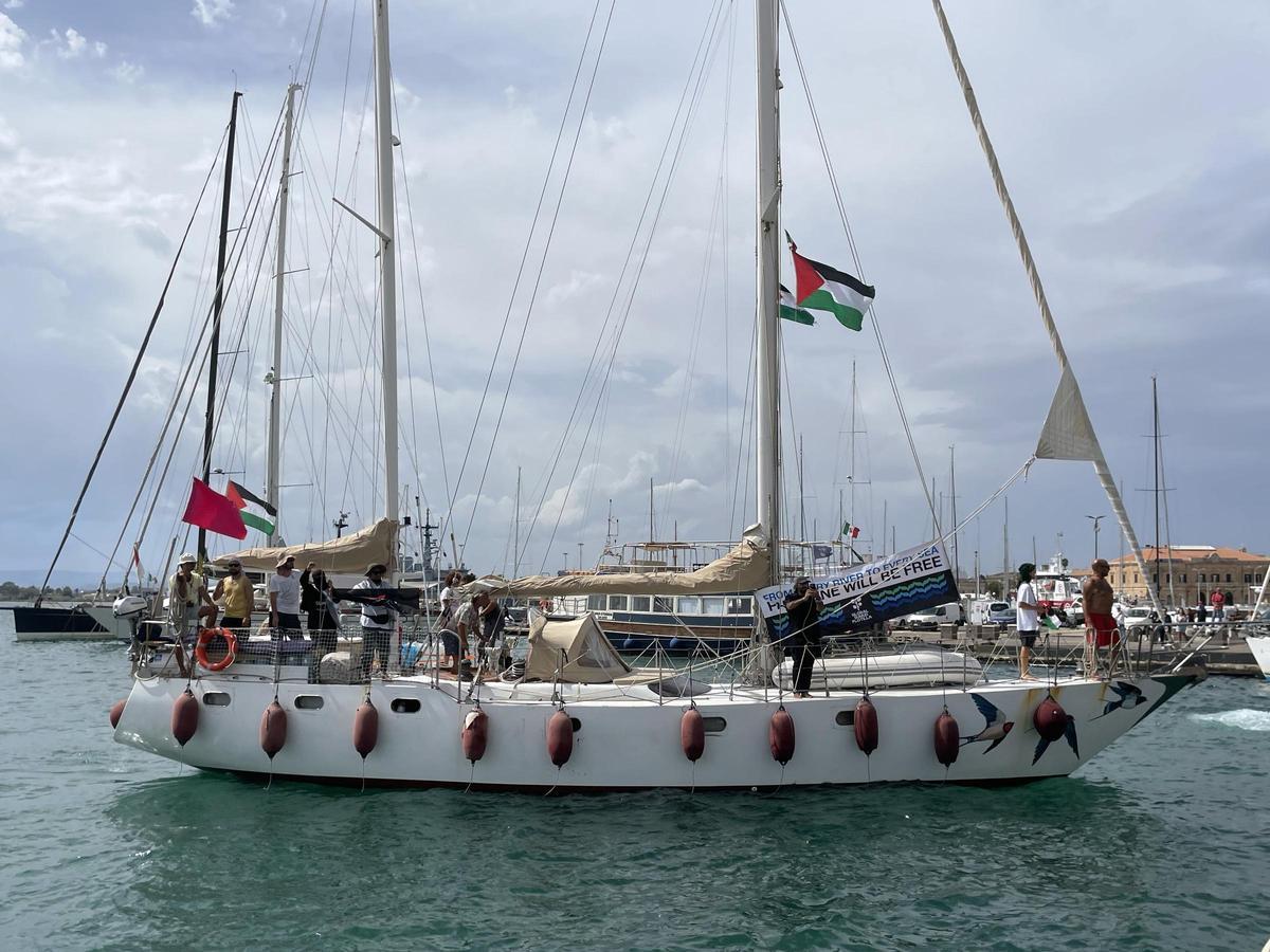 11 September 2025, Italy, Syracuse: The Italian fleet of the Global Sumud Flotilla departs from the port of Syracuse. The Italian fleet of the Global Sumud Flotilla departs from the port of Syracuse. Photo: Sebastiano Diamante/LaPresse via ZUMA Press/dpa