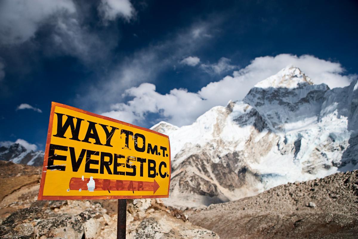 Señal hacia el Everest.