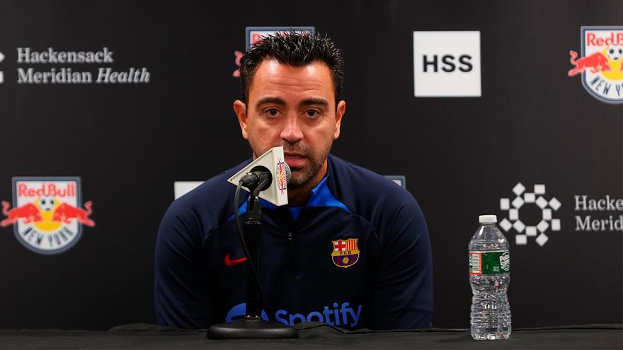 Xavi, contento con el fichaje de Jules Koundé