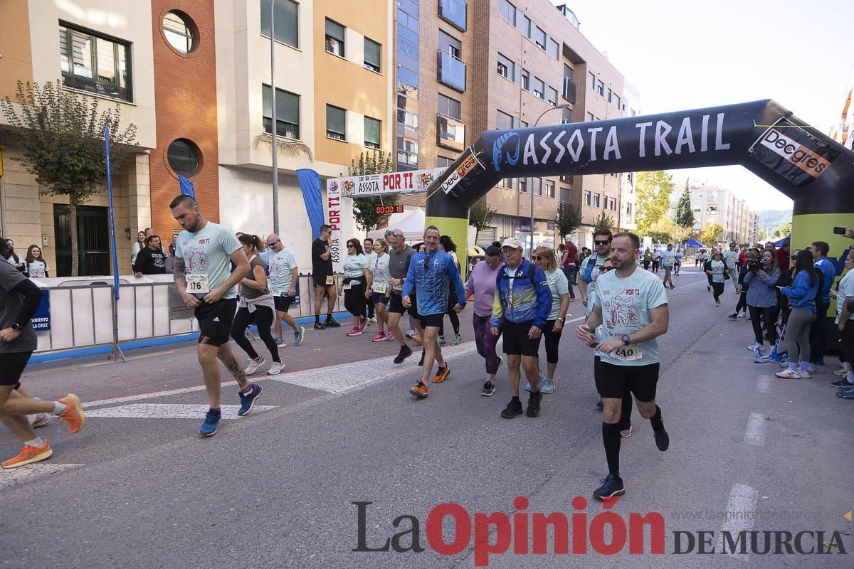 Carrera '10K Assota por ti' en Caravaca (salida y giro primera vuelta)
