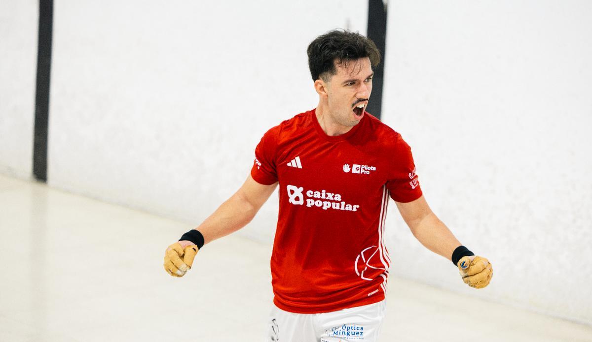 Seve celebrà el seu recent títol de Copa.