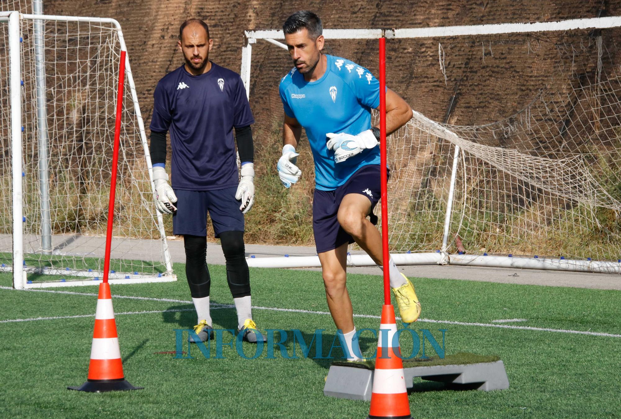 El Alcoyano de Parras encara su último mes antes de su debut liguero