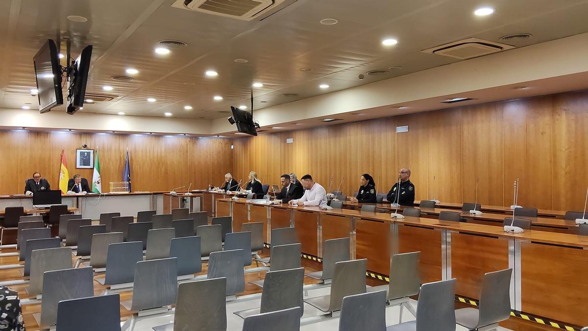 Juicio con jurado contra un hombre por matar a su mujer y enterrar el cuerpo.
