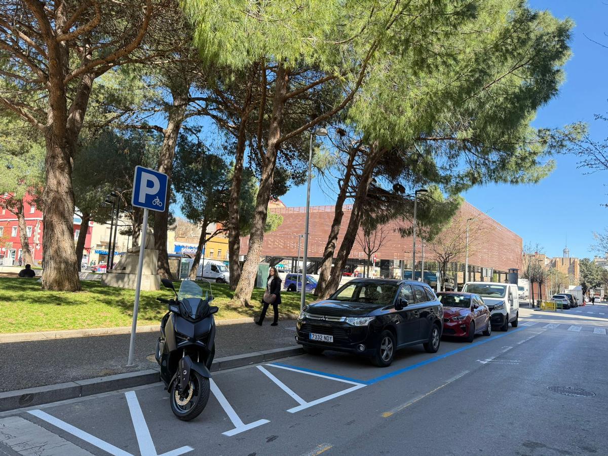 També s'ha creat un altre aparcament per a motos a la Font Lluminosa
