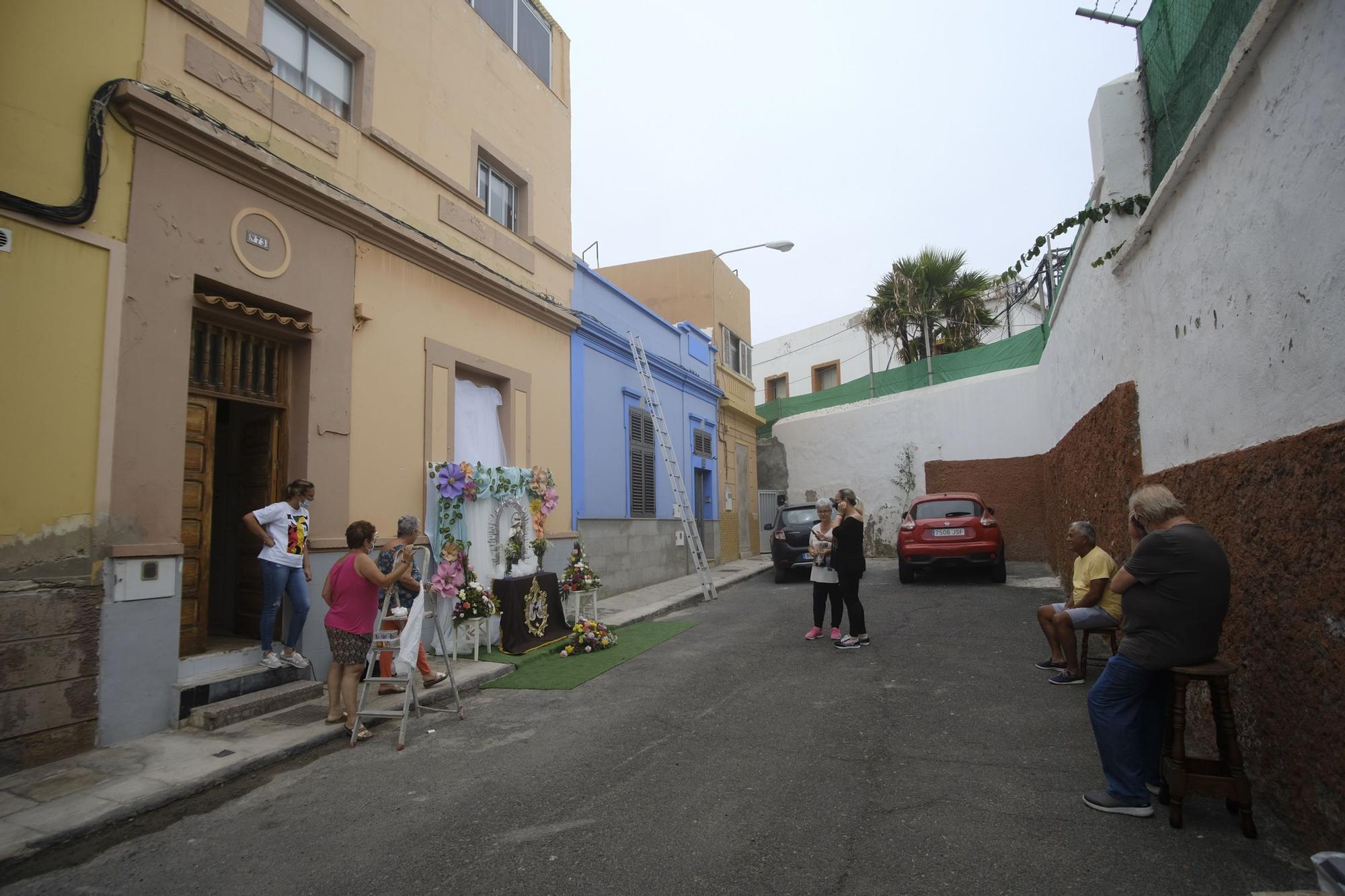 Exposición de altares por El Carmen