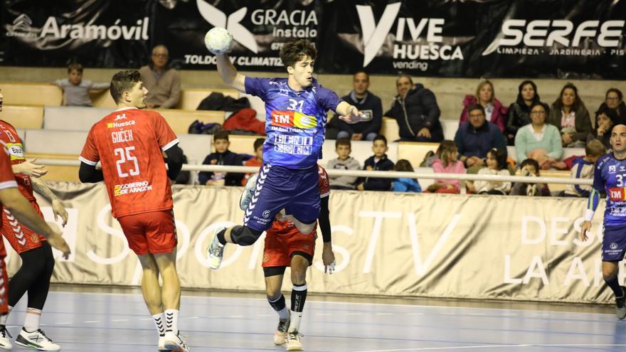 Lignieres da un triunfo agónico al TM Benidorm (28-29)