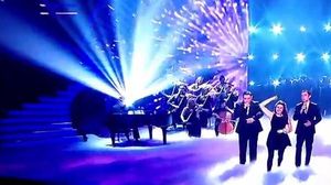 Dissabte passat una jove va llançar ous al membre del jurat Simon Cowell.