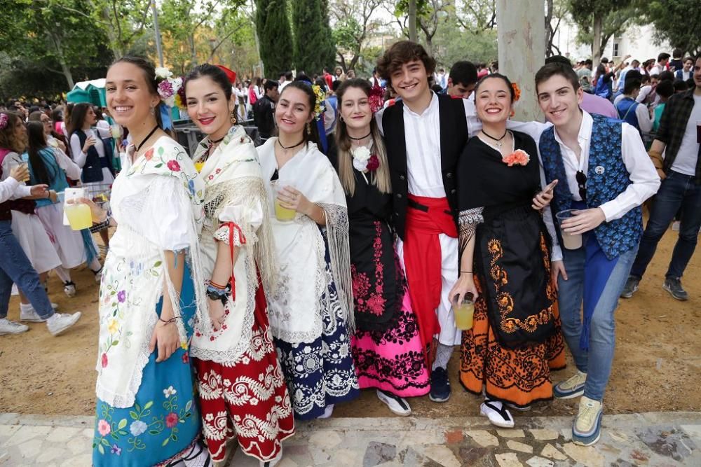 Ambiente en el Jardín de la Fama en el Bando de la Huerta