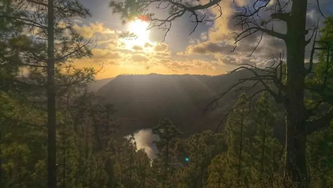 Atardecer en el Mirador Cruz de San Antonio, en la Presa de Los Mulatos