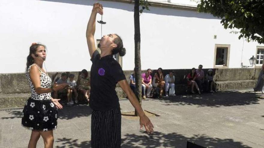 Las artes escénicas toman las calles brigantinas