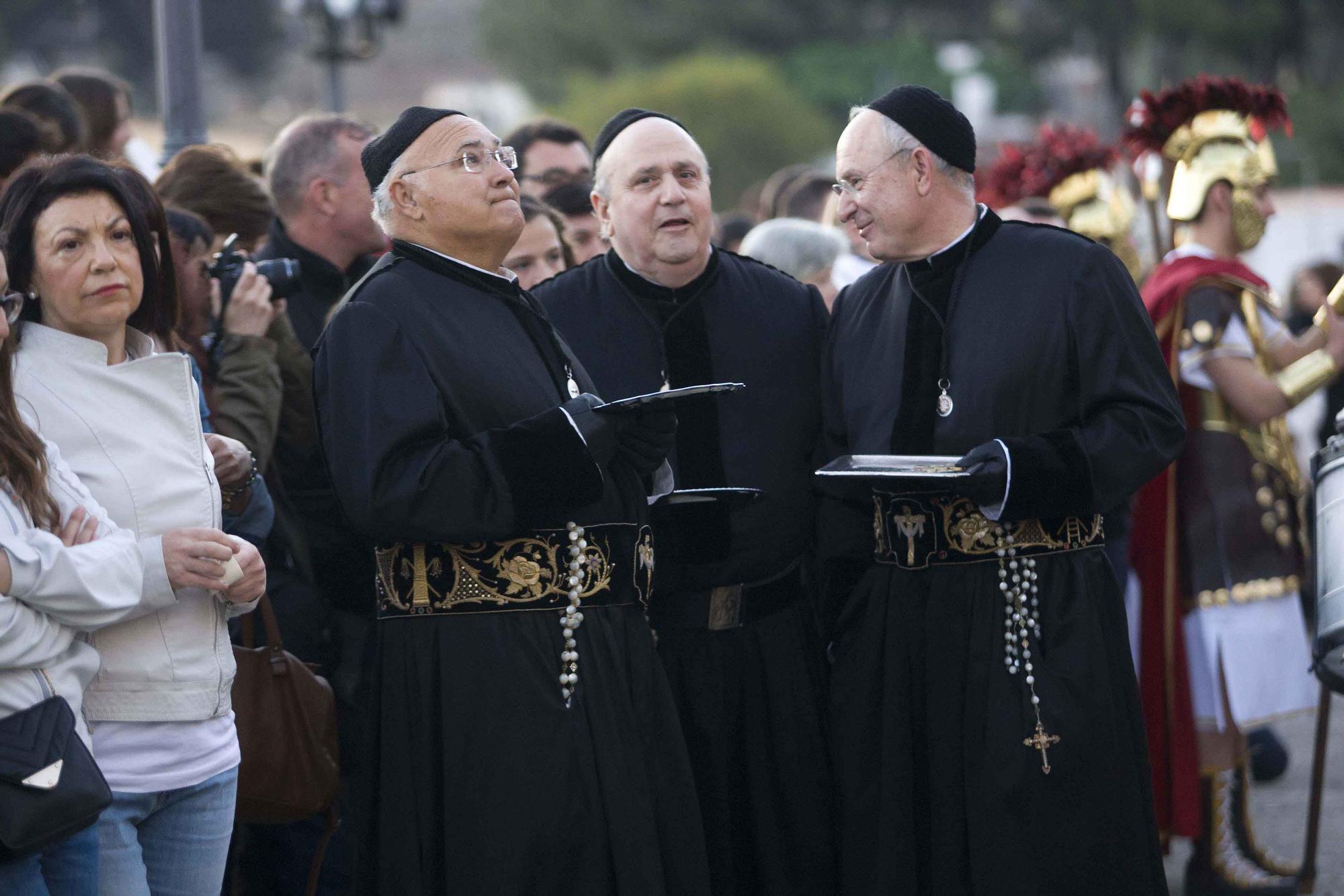 Vuelve a los últimos Viacrucis de la Semana Santa de Sagunt.