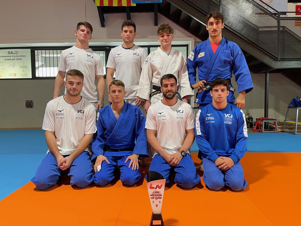 Equipo masculino del Valencia Club de Judo.