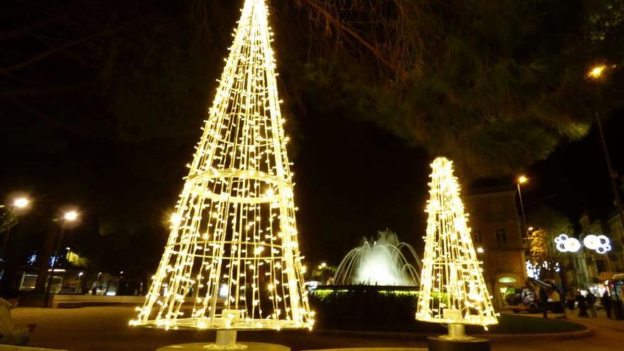 L’ambient nadalenc domina aquests dies la ciutat de Figueres | JORDI CALLOL