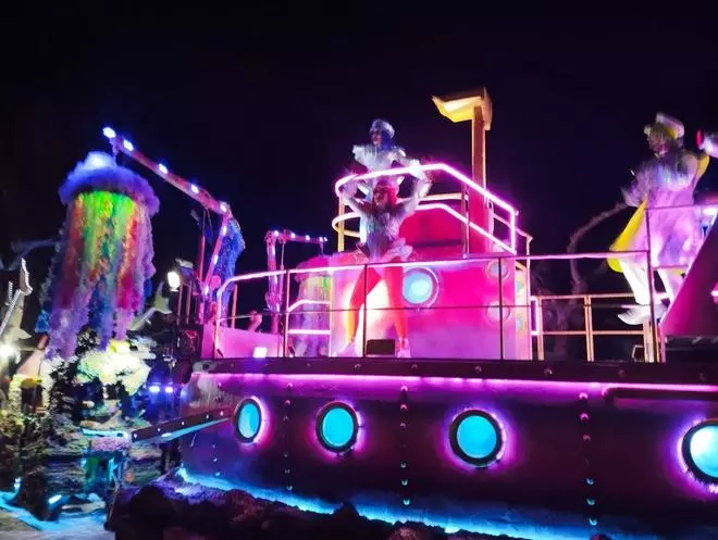 En imágenes: El Carnaval tomó las calles de La Caridad en un vistoso desfile con casi mil participantes