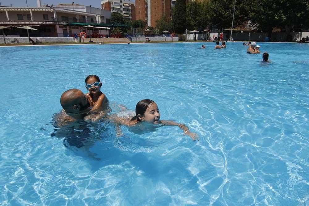 En imágenes la reapertura de la piscina de la Fuensanta