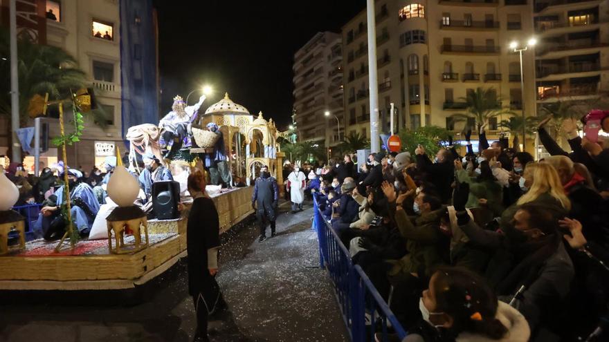 Un experto en contagios critica al Ayuntamiento de Alicante por una de las medidas de la Cabalgata de Reyes
