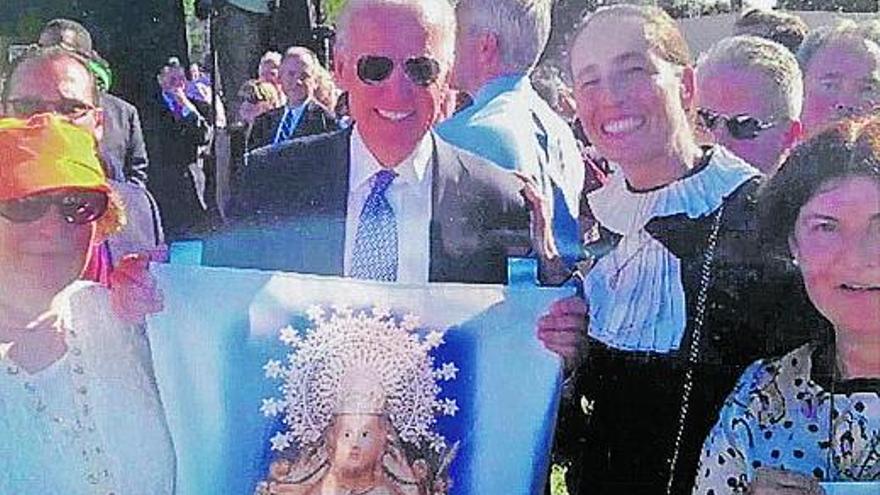 En 2015, cuando era vicepresidente, Biden posó con la imagen de la Mare de Déu de Bonany. |