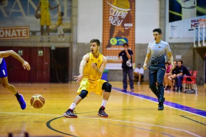 Derbi entre Herbalife GC y Nautico de Tenerife de liga EBA.