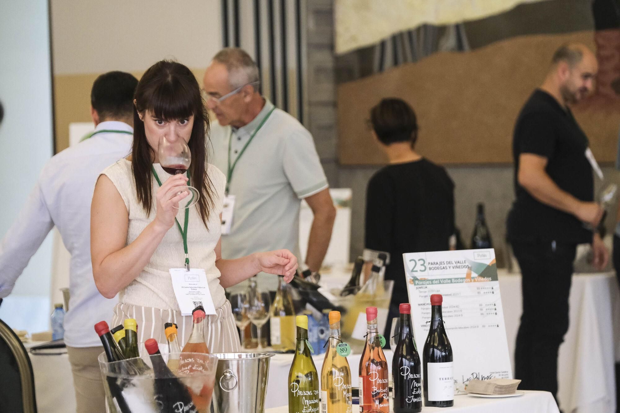 Encuentro en Gran Canaria de responsables de la Guía de vinos Peñín