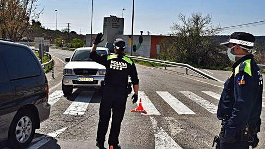 La Policia de Berga vigila que es faci el confinament