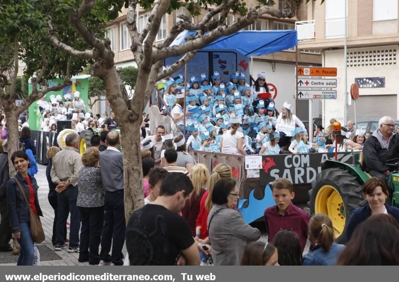 Almassora se llena de fiesta con la cabalgata