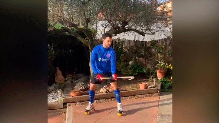 ¡Vaya malabares! Así entrena en casa un jugador del Barça de hockey