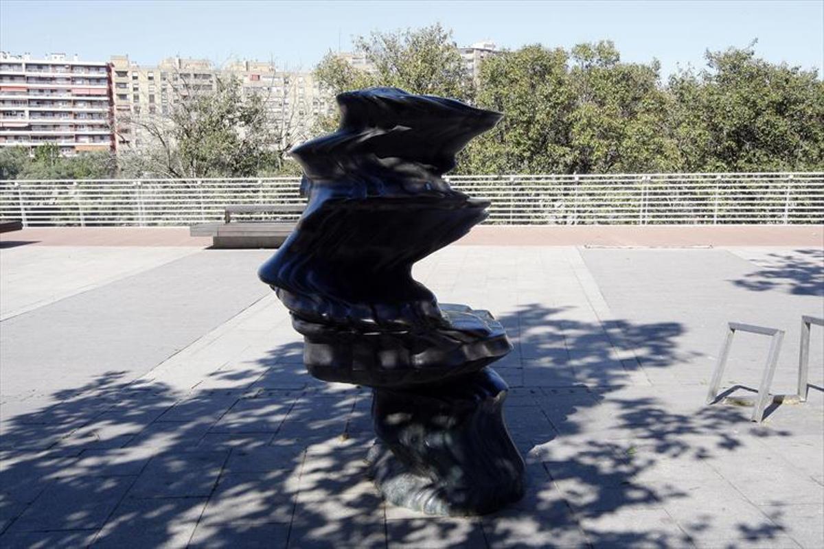 ‘Wild Relative’, de Tony Cragg