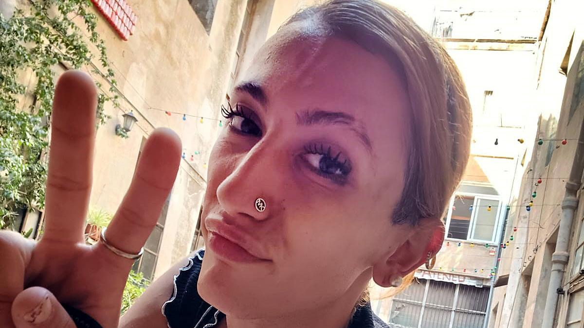 Shamira, la mujer que murió por el impacto de la palmera en el Raval