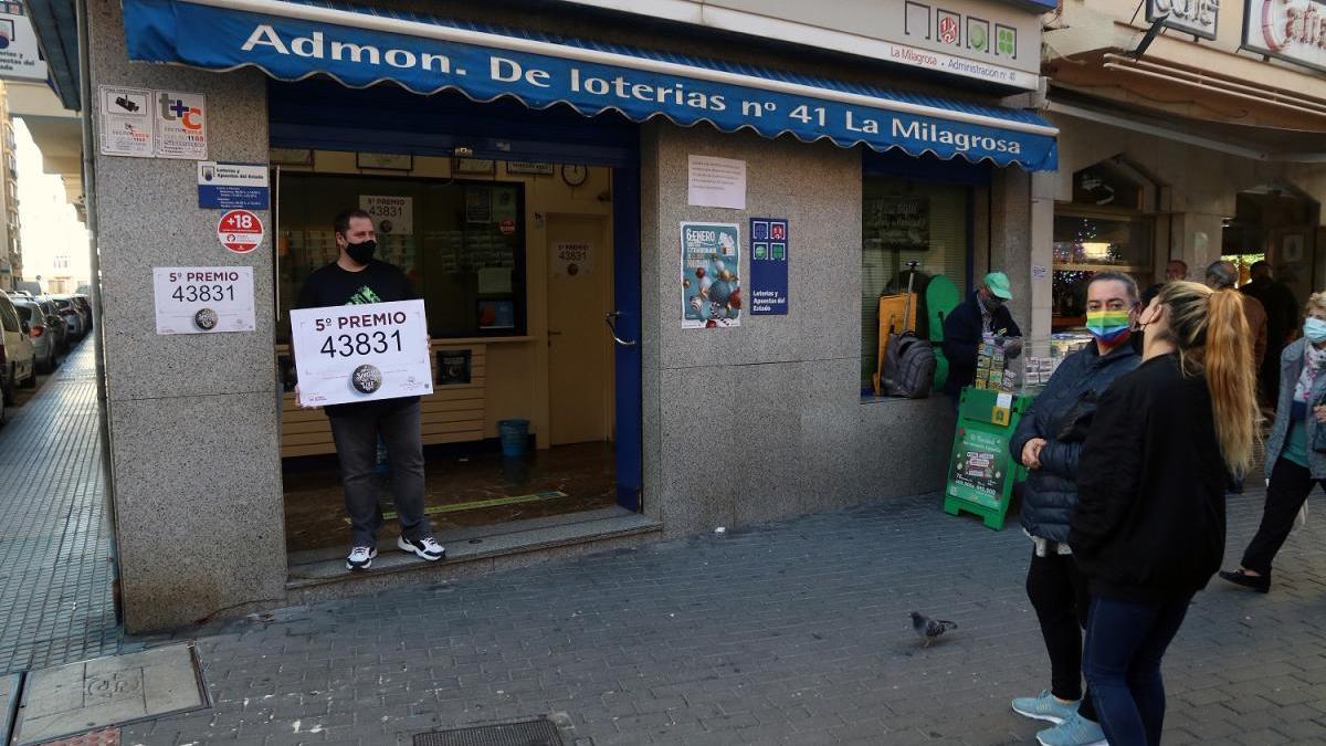 La administración La Milagrosa, en la calle La Unión, ha repartido 60.000 euros.