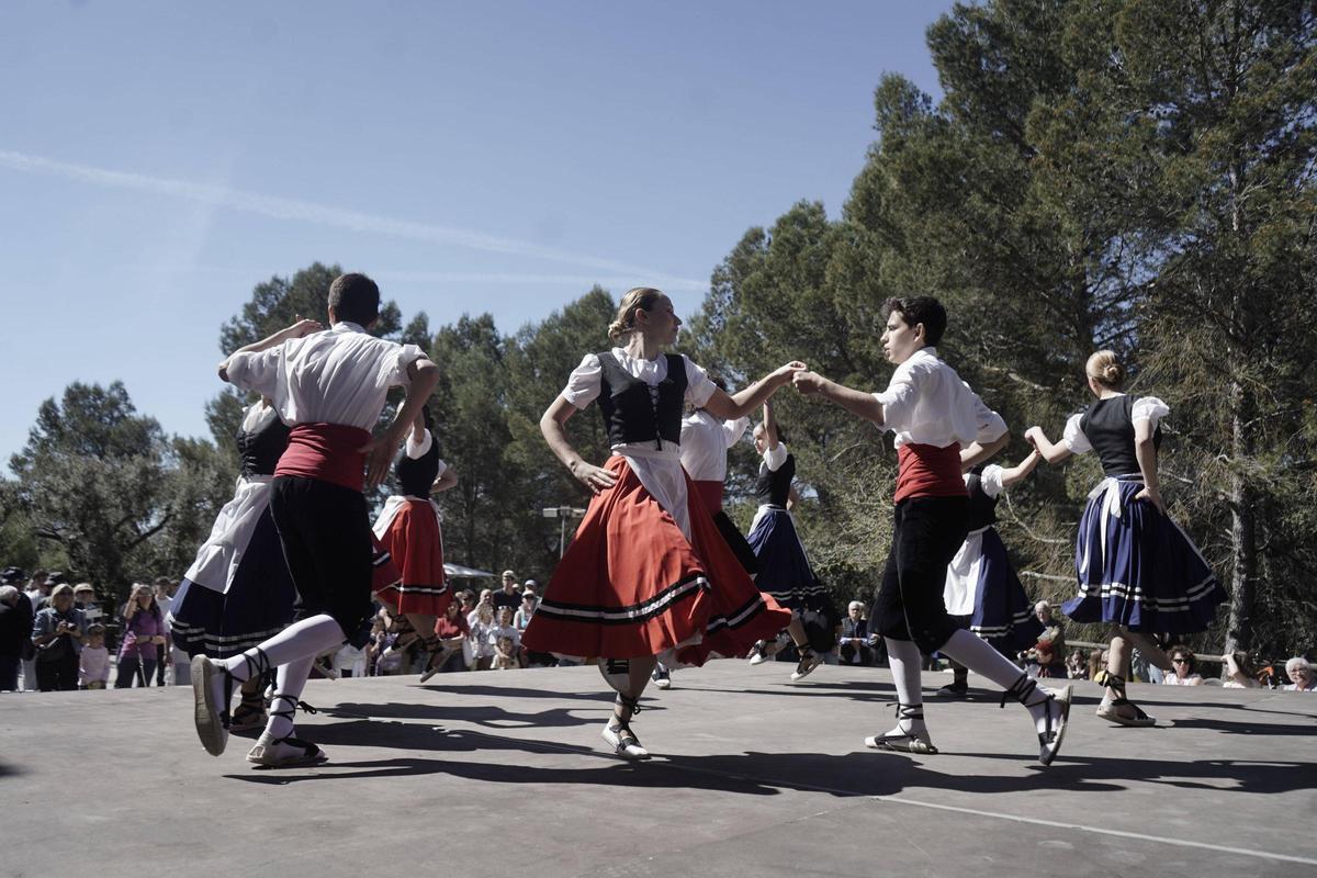El Santuari de Joncadella viu un concorregut aplec de Dilluns de Pasqua