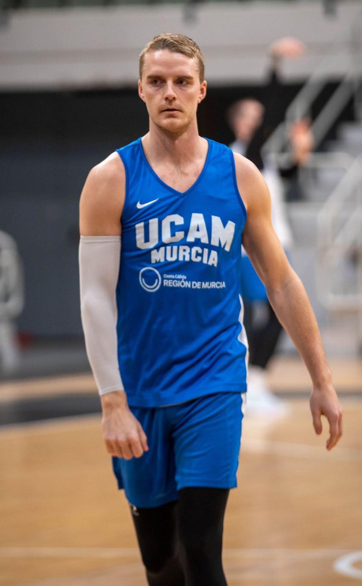 Ludde Hakanson, base del UCAM Murcia, durante un entrenamiento. | UCAM MURCIA CB