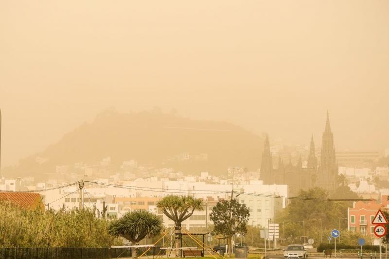 Las Palmas de Gran Canaria. calima  | 22/02/2020 | Fotógrafo: José Carlos Guerra