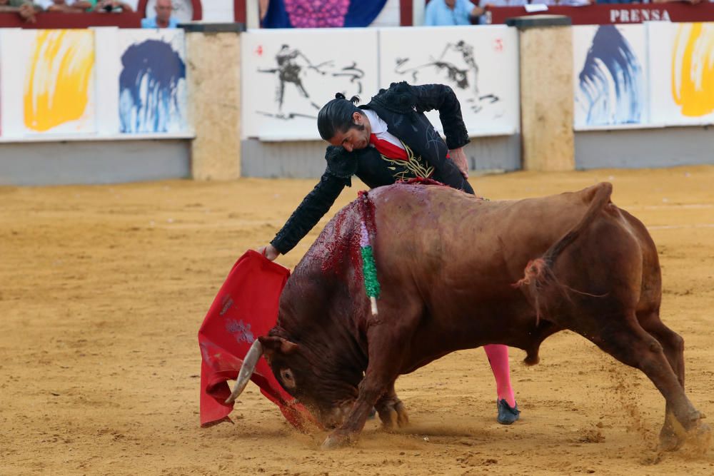 Enrique Ponce corta cuatro orejas