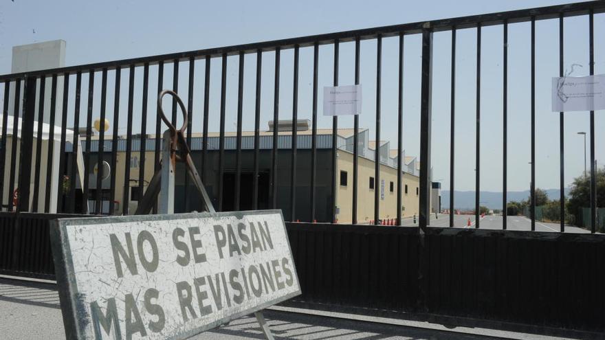 La ITV de Alcantarilla cerró el lunes por huelga.