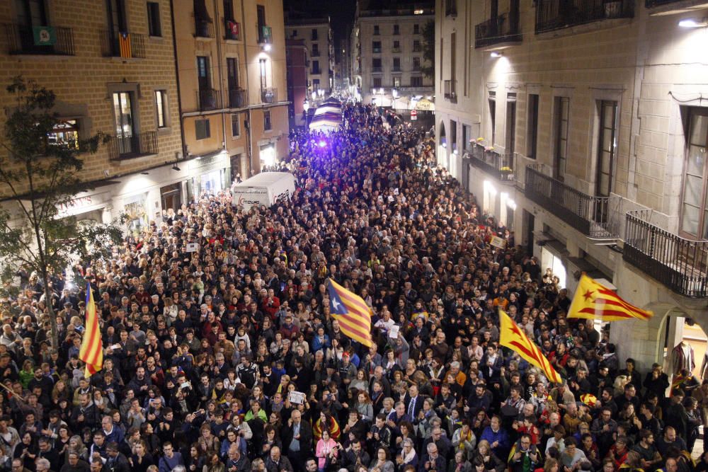 Concentració a Girona en rebuig a l'empresonament dels consellers