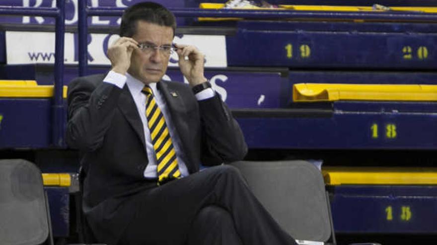 Pedro Martínez, entrenador del Herbalife Gran Canaria. | lp/dlp