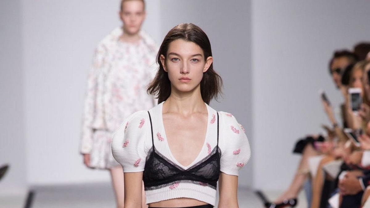 PFW P/V17: Giambattista Valli