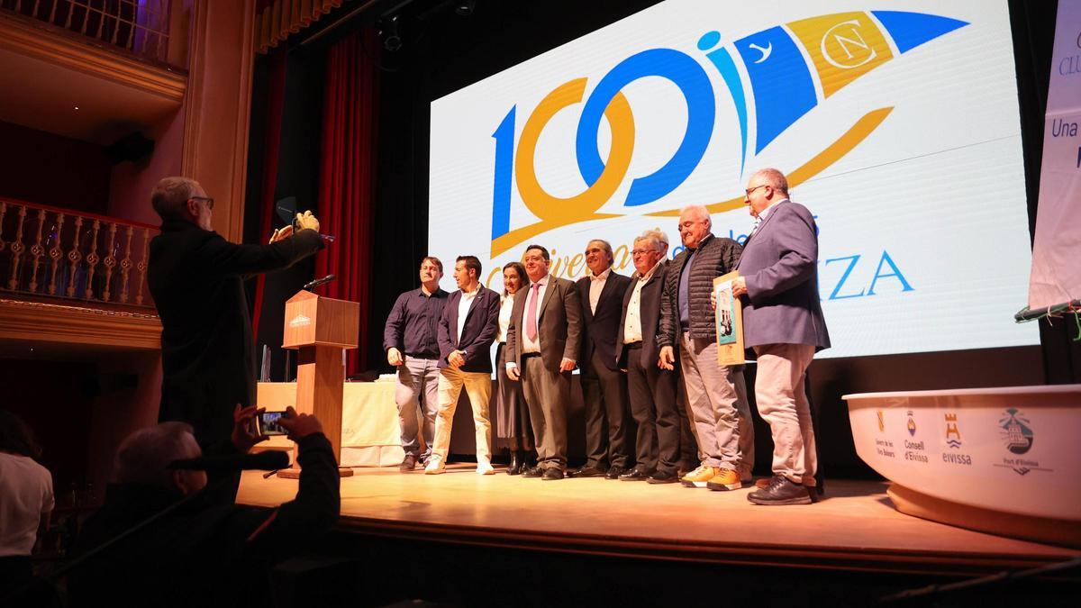 Conmemoración del Centenario del Club Náutico de Ibiza en el Teatro Pereyra.