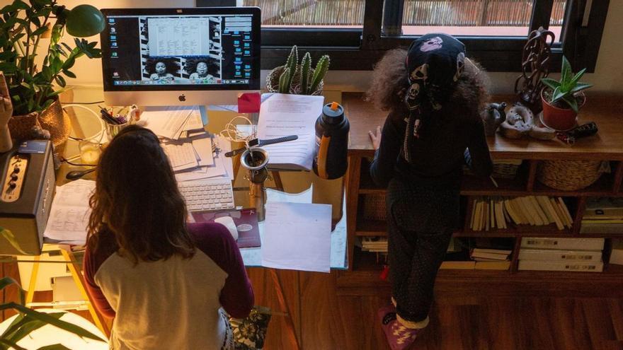 Los hijos de mujeres no casadas ya son el 43% del total en Aragón