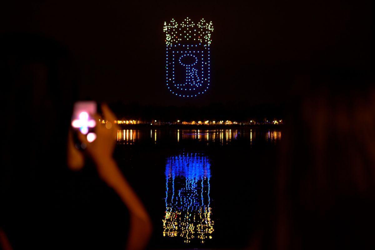 El espectáculo de drones tendrá lugar a las 22:00 horas en el Parque de la Cuña Verde