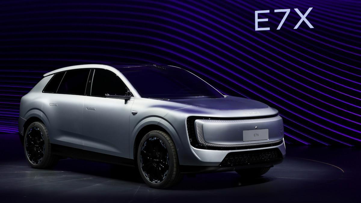 Audi E7X
