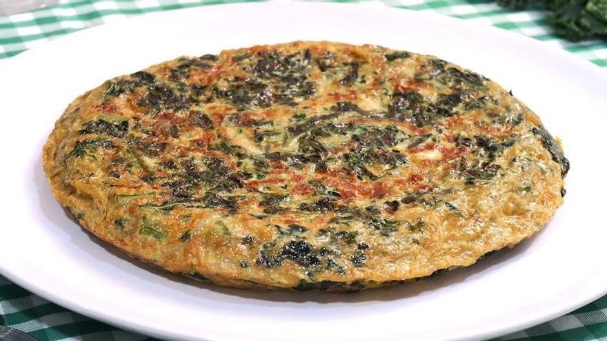 Tortilla de kale y ajos tiernos, ideal para la Magdalena