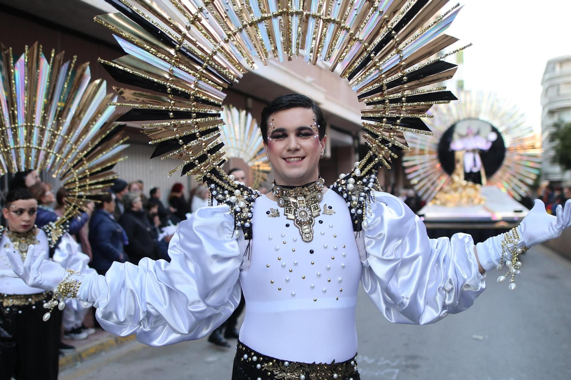 Las mejores imágenes del desfile concurso de Carnaval de Torrevieja 2024 están aquí