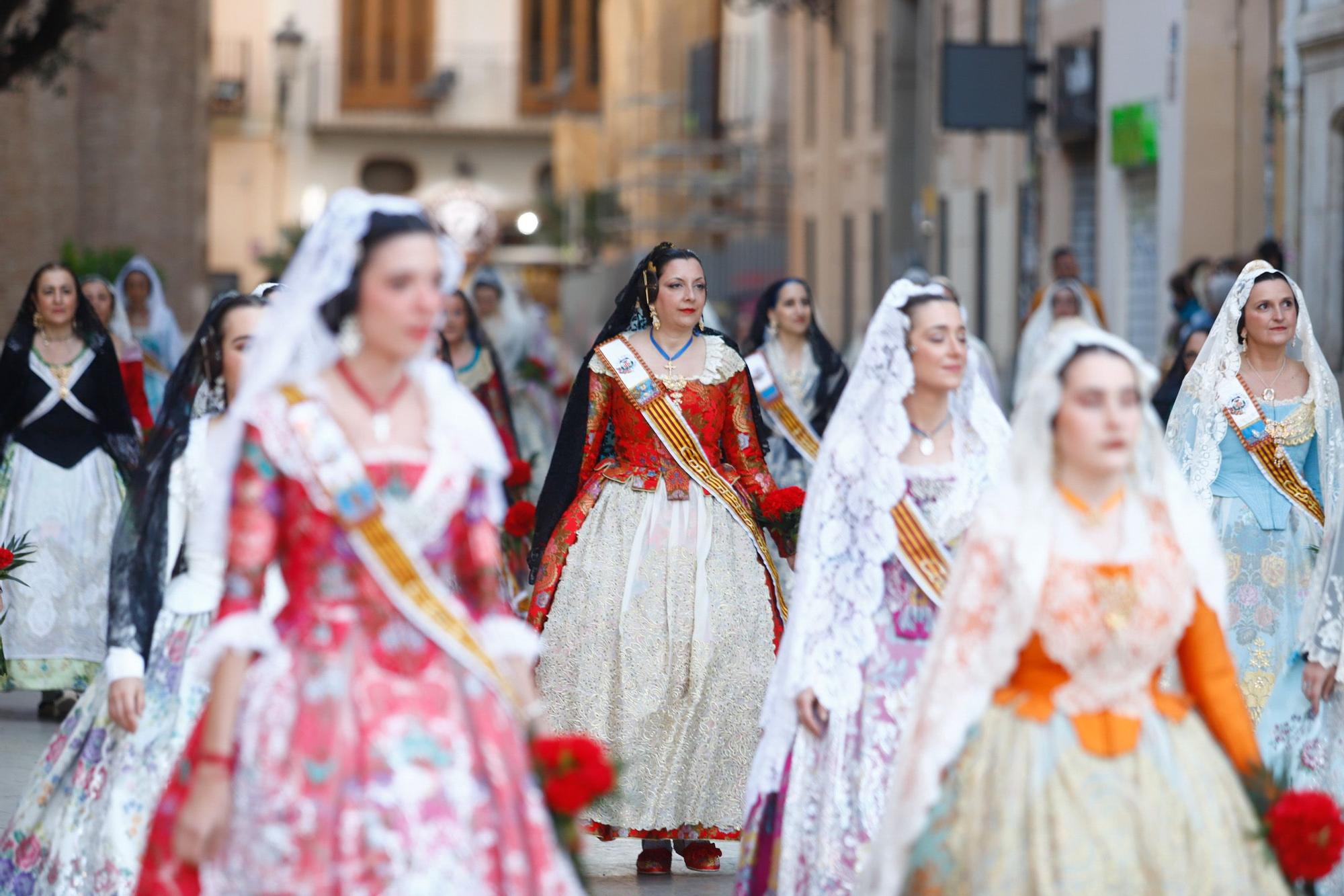 Búscate en el primer día de la Ofrenda en la calle San Vicente entre las 17:00 y las 18:00