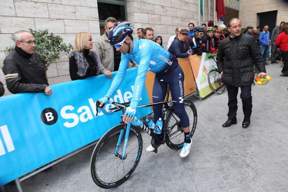 Ambiente a la salida y la llegada de la Vuelta Ciclista a Murcia